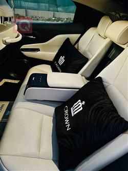 تۆیۆتا کراون